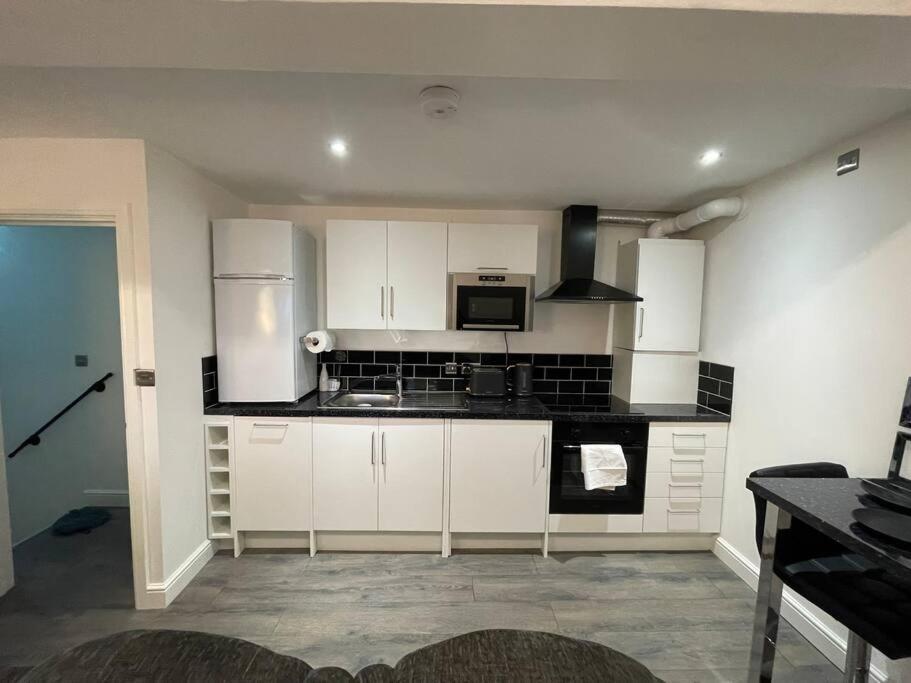 ברמינגהאם Cosy Brand New Spacious 1 Bed Luxury Apartment מראה חיצוני תמונה
