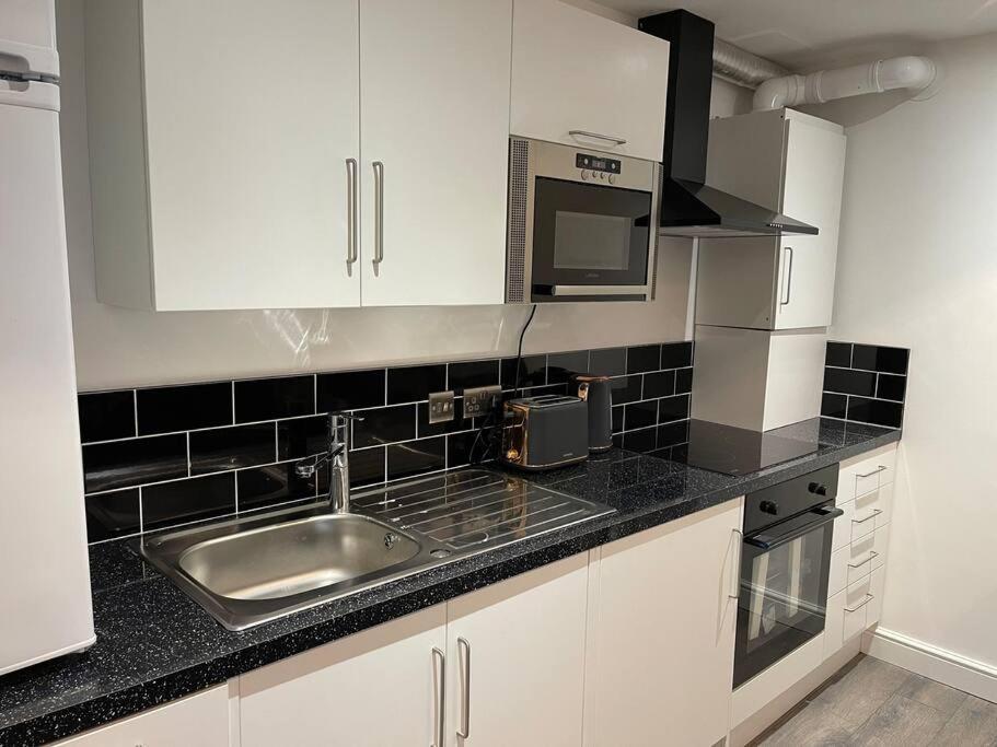 ברמינגהאם Cosy Brand New Spacious 1 Bed Luxury Apartment מראה חיצוני תמונה